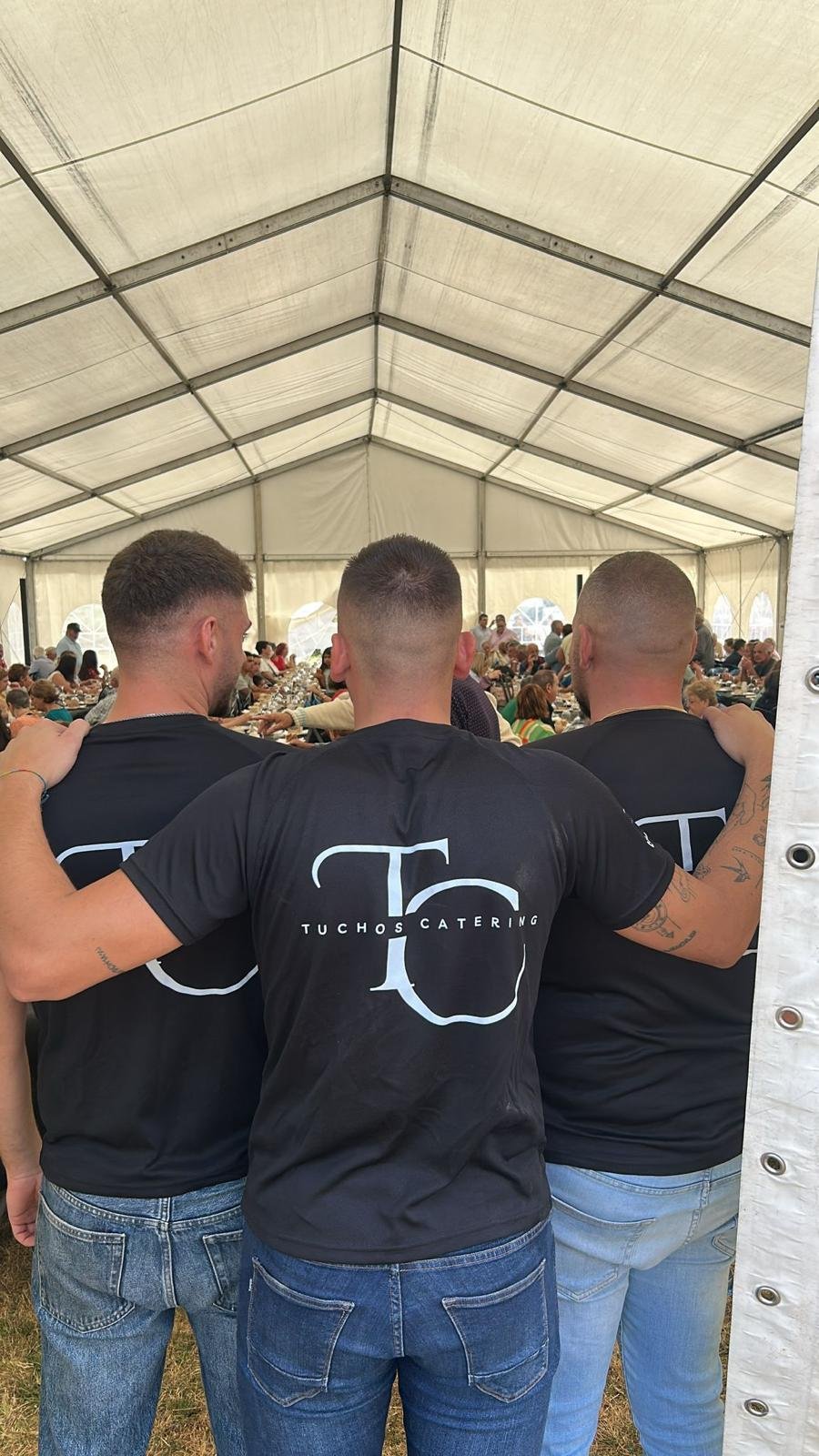 O equipo de Tuchos Catering en acción